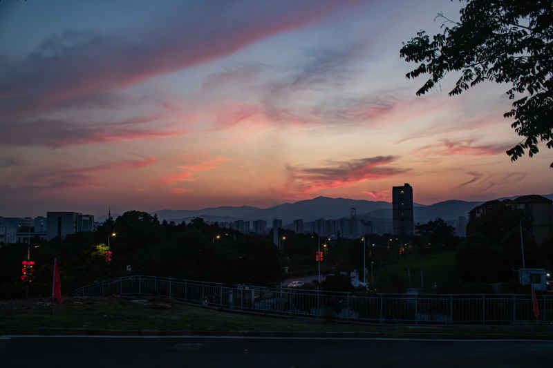 南昌市区晚霞