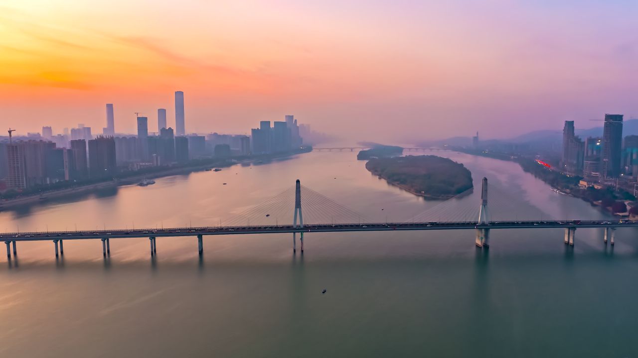 湖南长沙银盆岭大桥日出航拍延时摄影