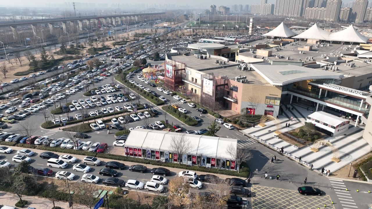 城市购物中心全景
