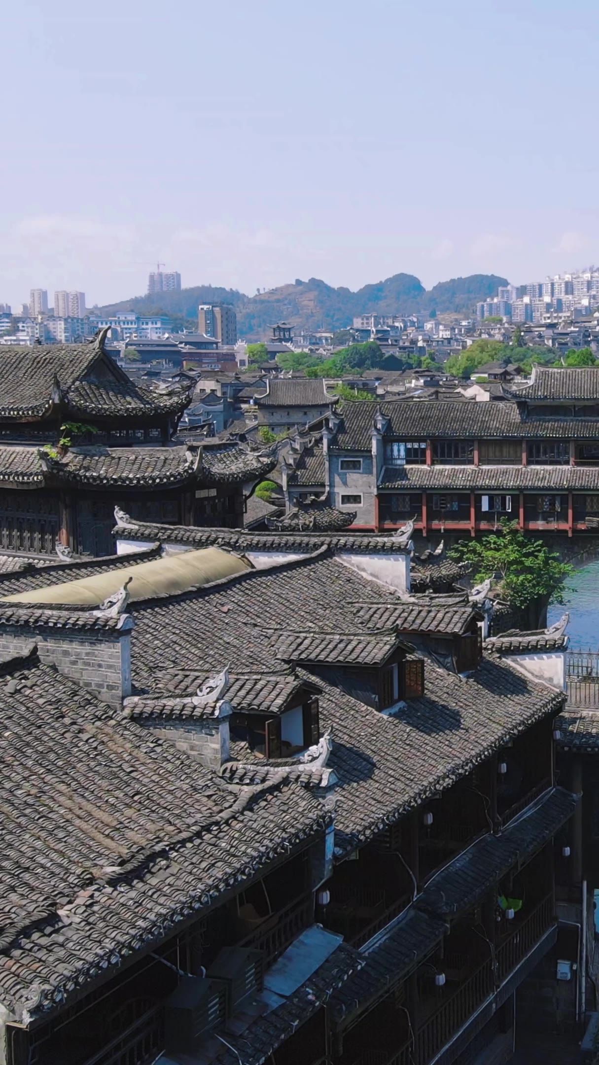 湖南湘西凤凰古城建筑竖屏航拍