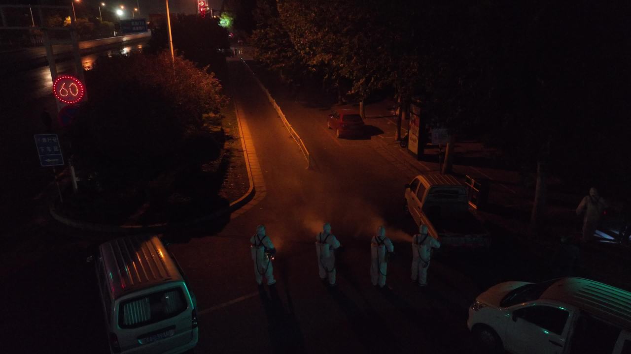 夜间消毒作业