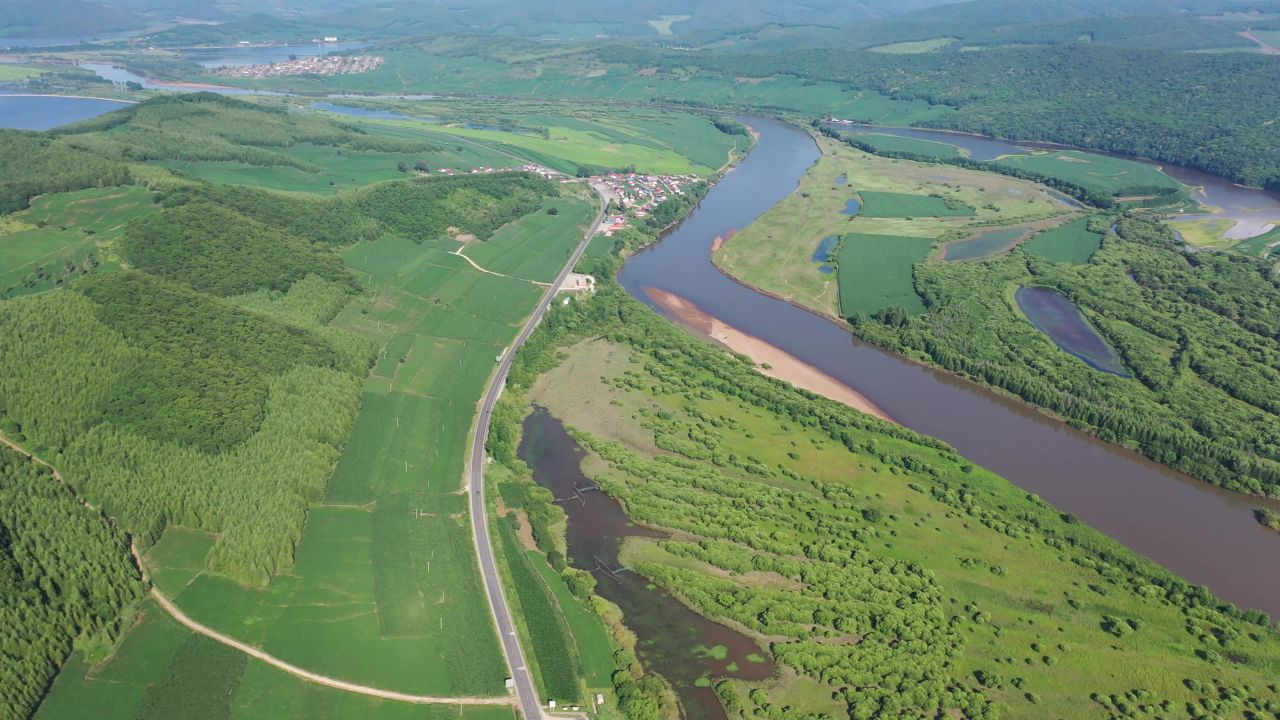雁鸣湖道路航拍