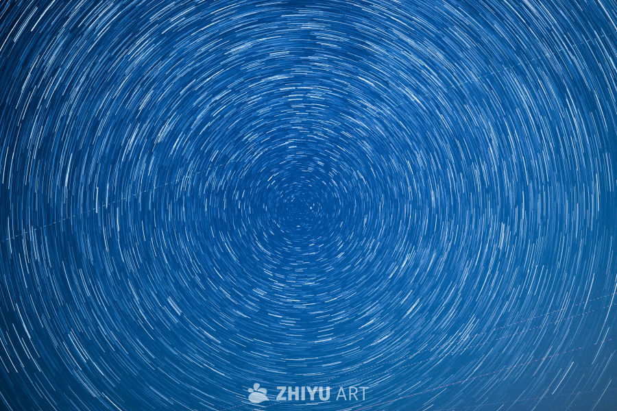 蓝色星轨：时间的轨迹