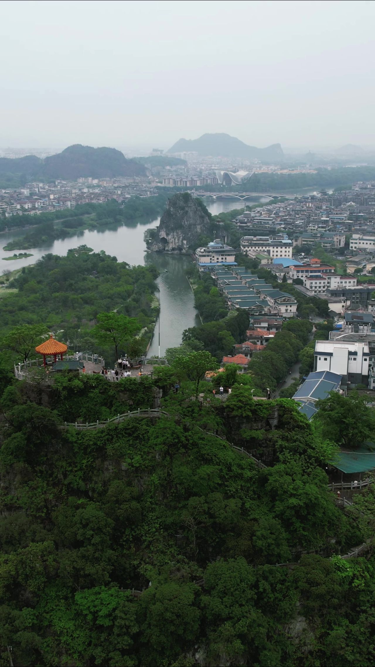 广西桂林城市风光漓江山水航拍竖屏 