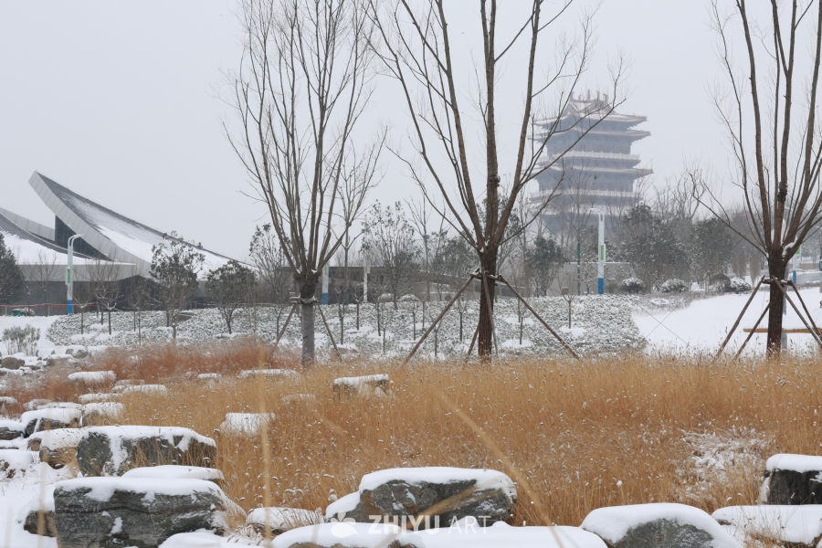雪中古塔