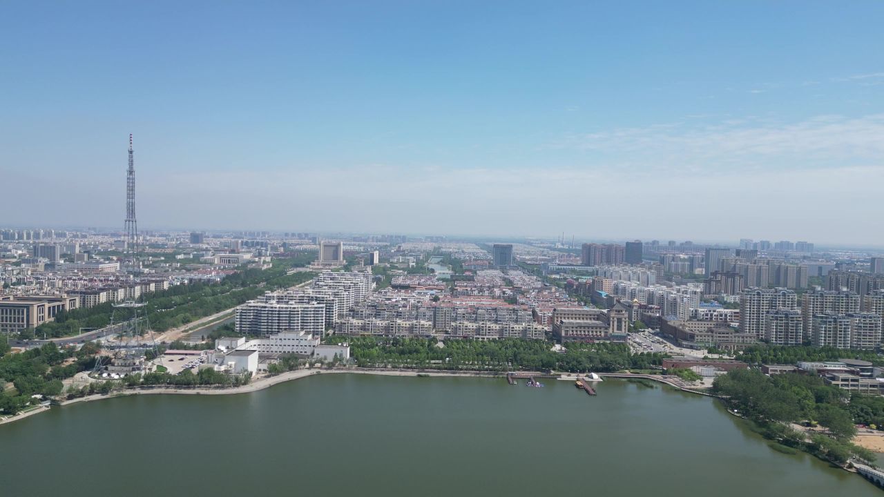 航拍山东东营清风湖公园