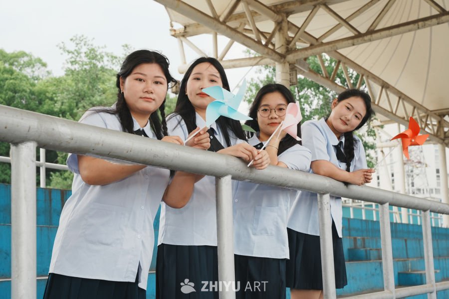 青春校园风车时光