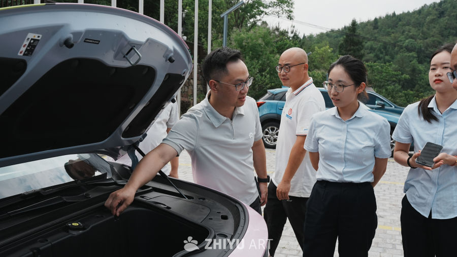 汽车引擎盖下的技术探讨