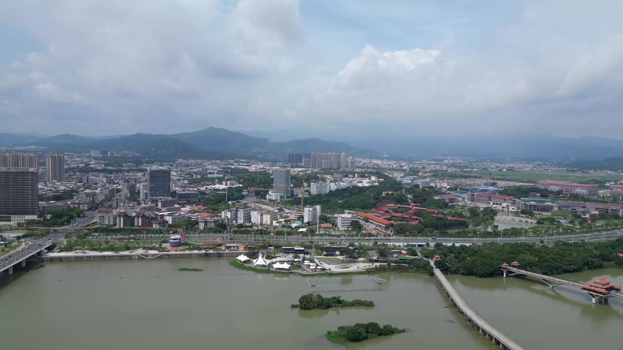 航拍福建漳州城市建设