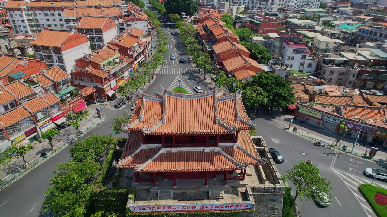 航拍泉州朝天门景观