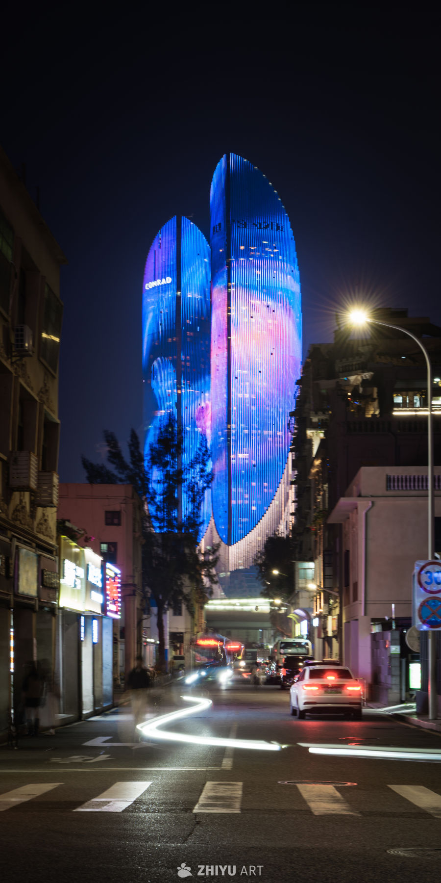 夜幕下的光影摩天大楼