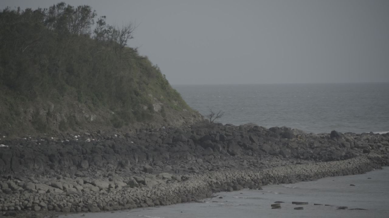 火山岩旁边一角