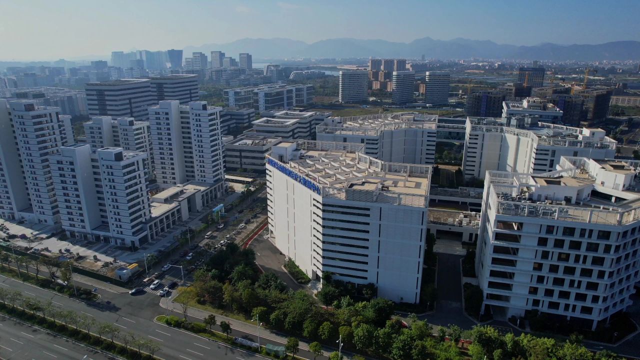 航拍东南健康医疗大数据中心