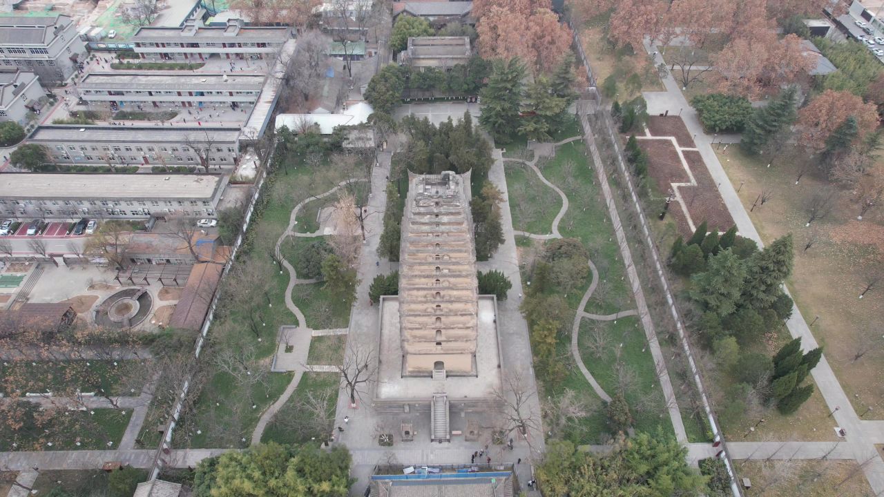 陕西西安小雁塔历史文化古建筑