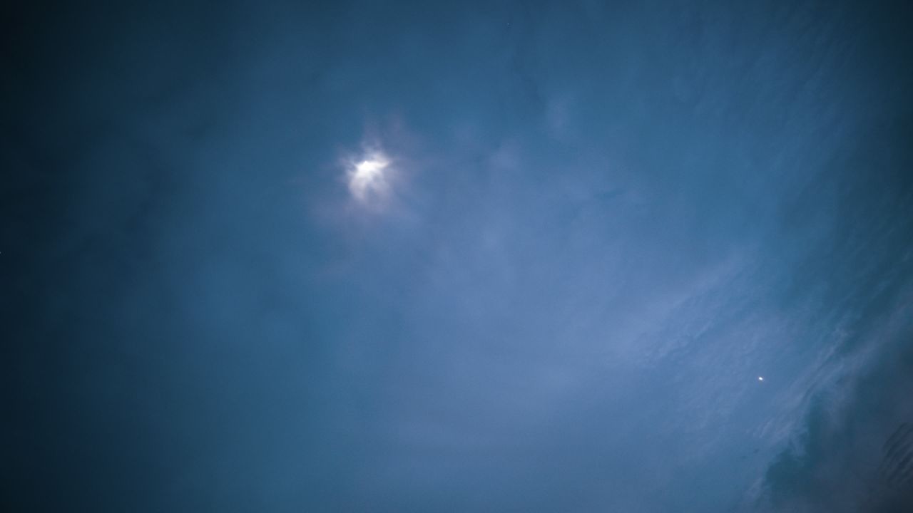 月亮月球长焦特写4K实拍镜头