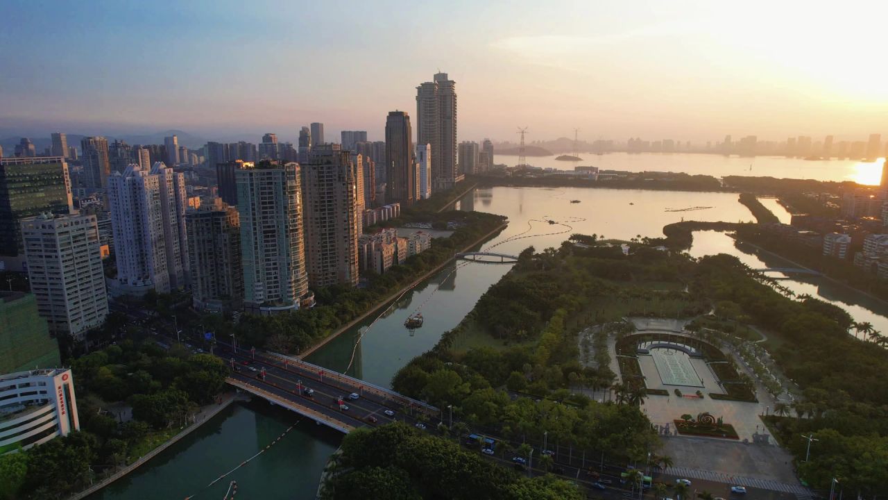 航拍厦门白鹭洲公园景观