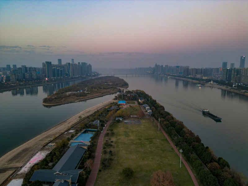 湖南长沙城市建筑高楼交通航拍摄影图