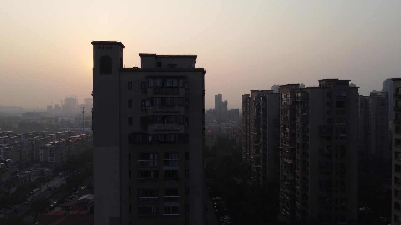 城市日出