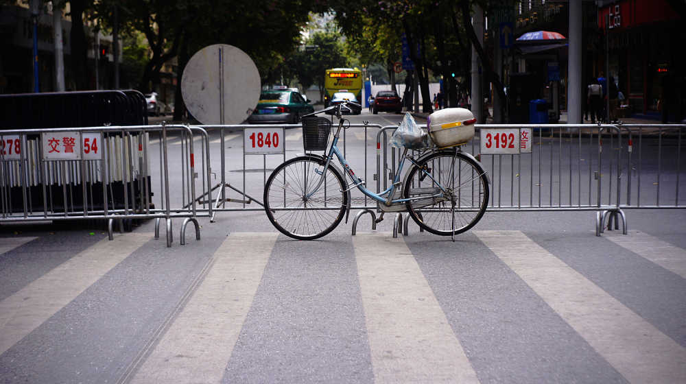 广州步行街的单车