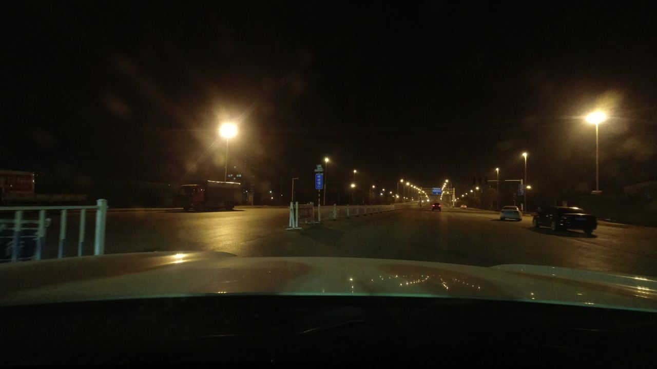 夜行城市街景