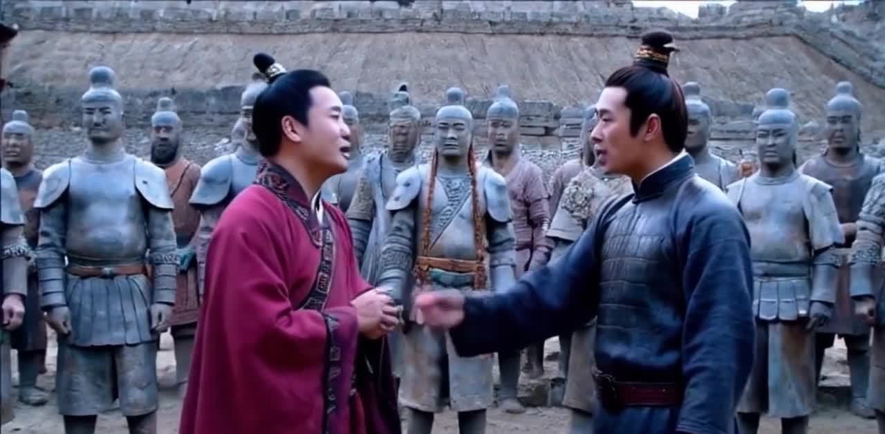 秦朝背景下两个古装男子对峙