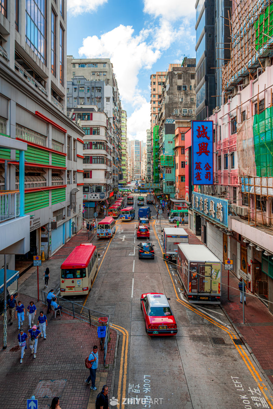 香港街头的繁忙景象