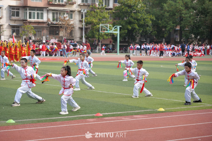 中小学生体育活动展示 100