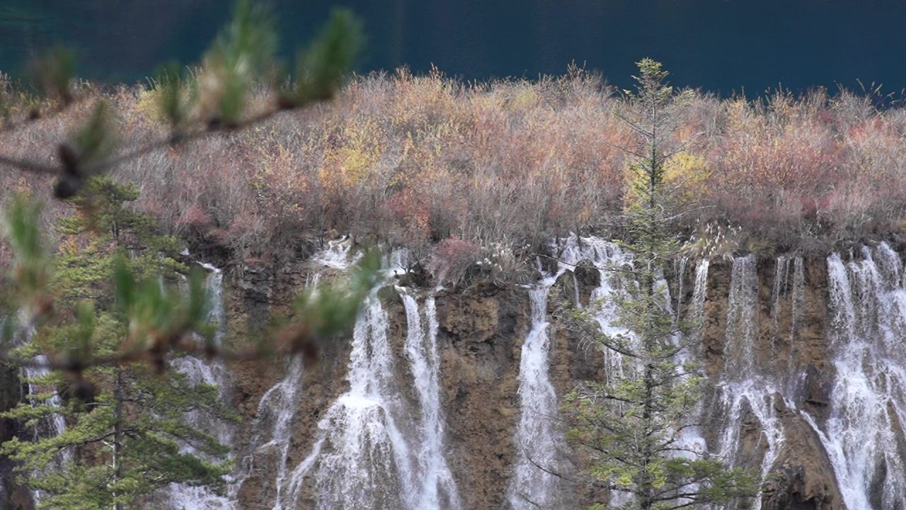 九寨沟的水瀑布以及转经筒一组 37