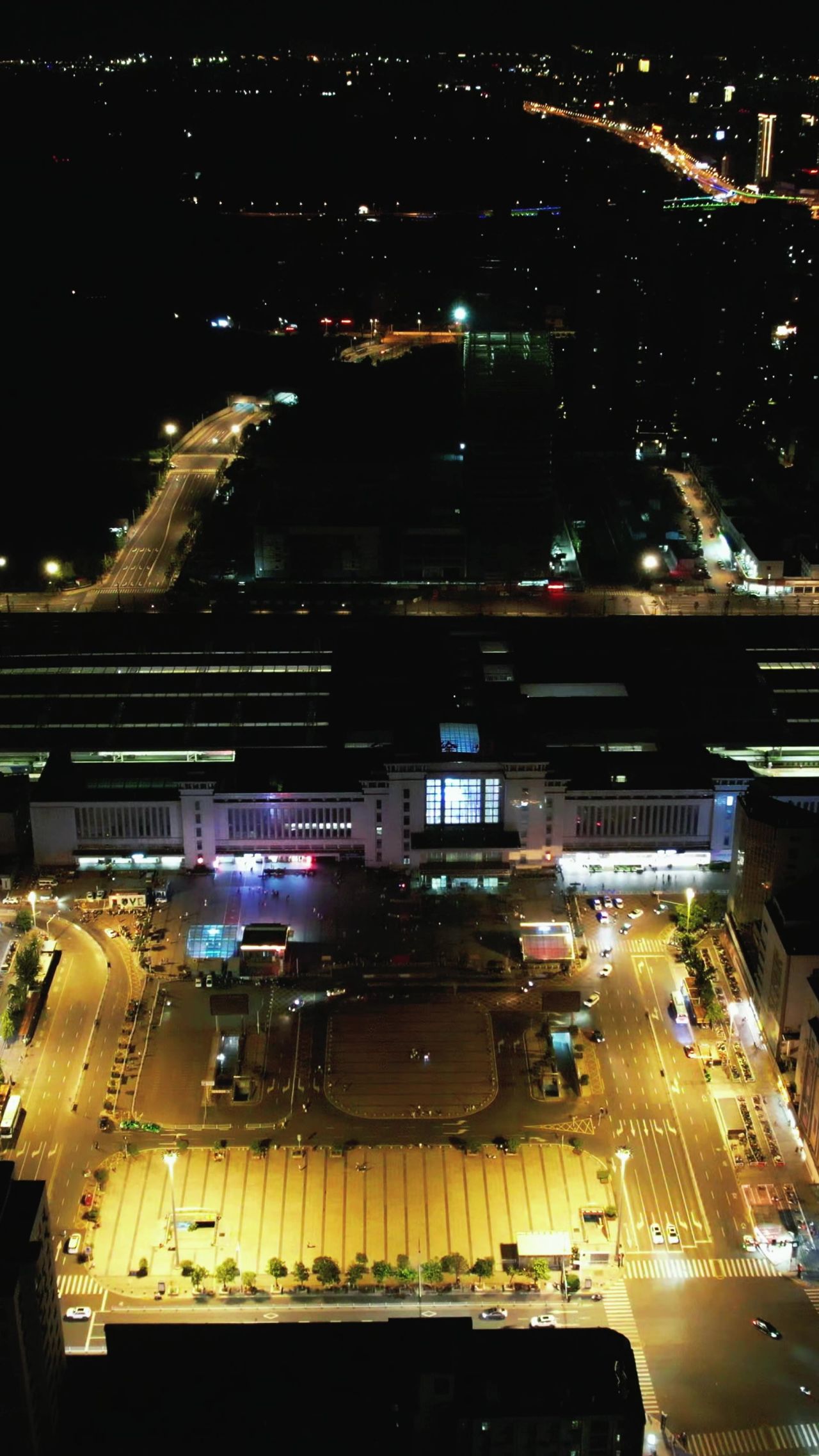 江苏徐州城市夜景灯光竖屏航拍