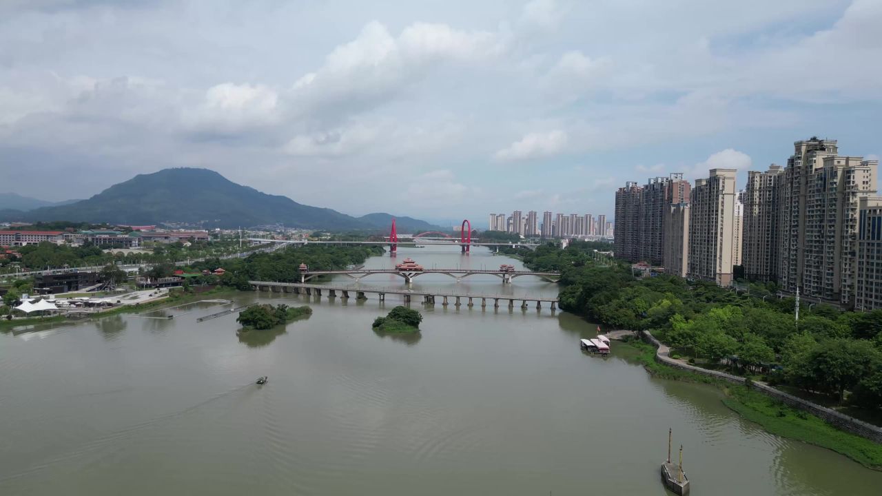 航拍福建漳州城市风光