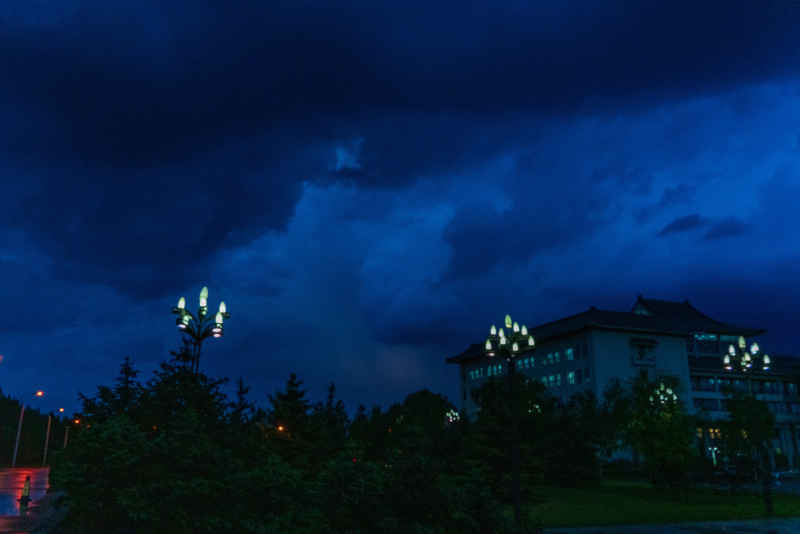 空山新雨后