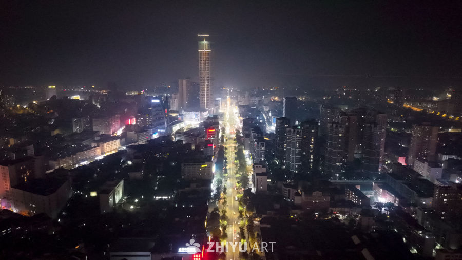 灯火辉煌的都市夜景