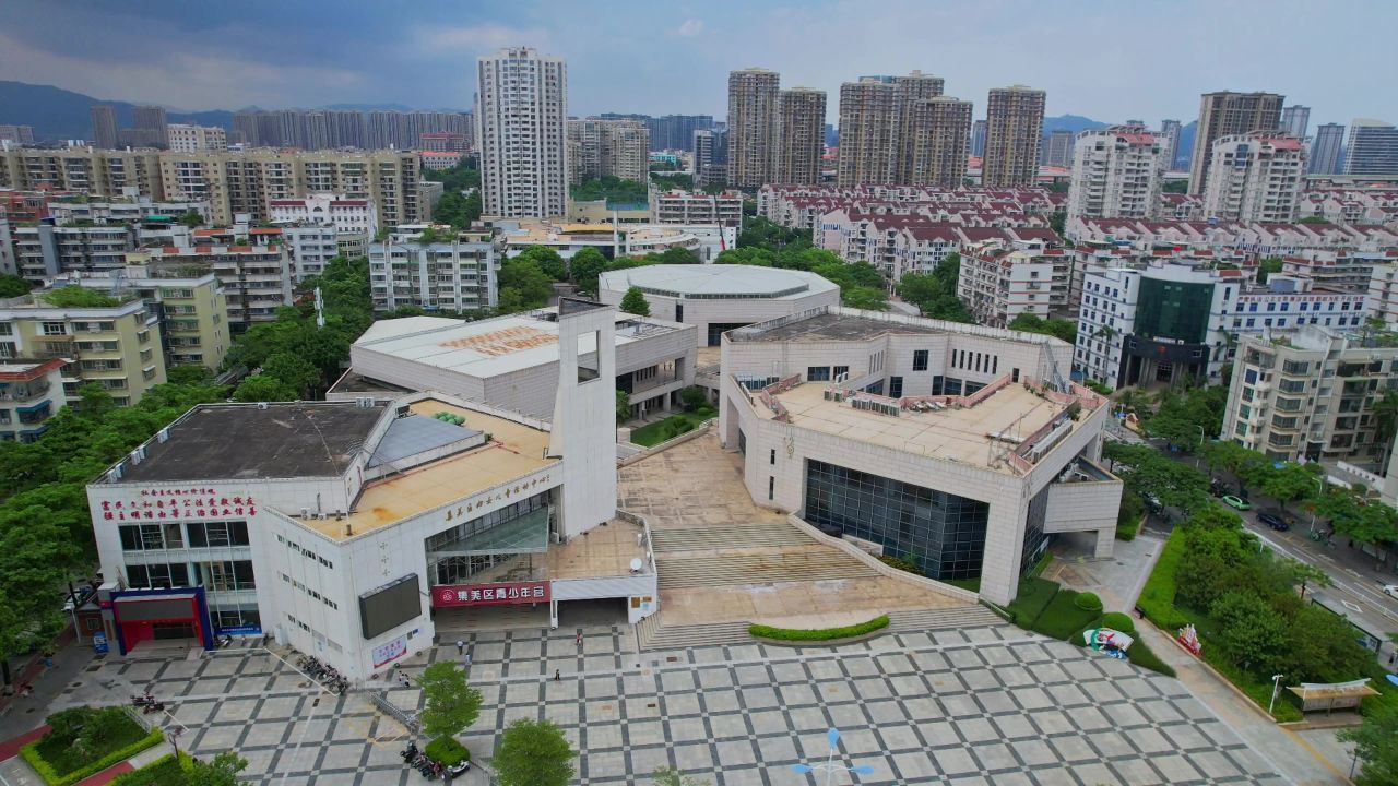 航拍厦门杏林文体中心 3