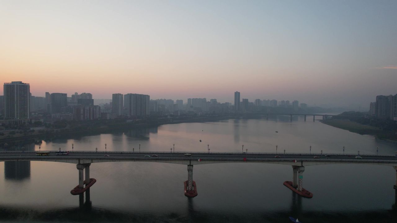 湖南株洲清晨日出彩霞迷雾航拍