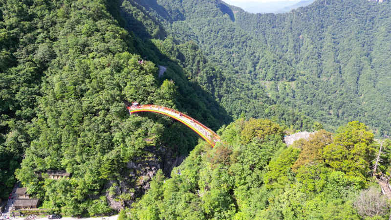 航拍湖北神农架天燕景区彩虹桥