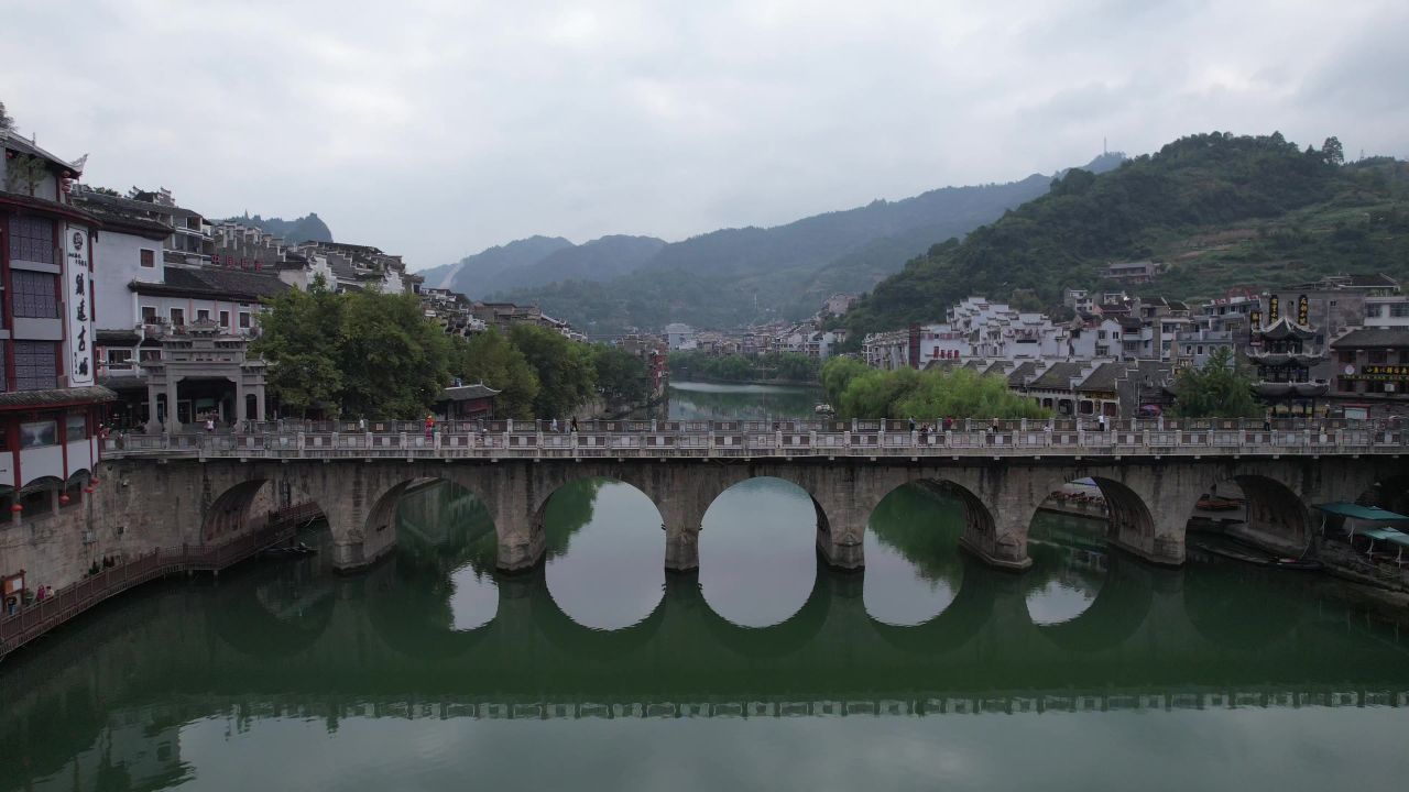 贵州黔东南镇远古镇5A景区航拍  
