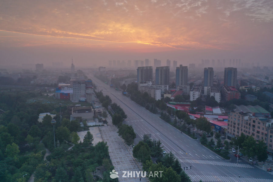晨曦中的城市