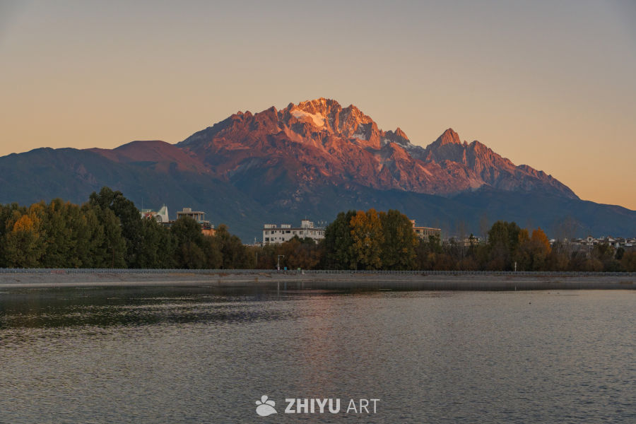 丽江清溪水库，玉龙雪山日出纪实