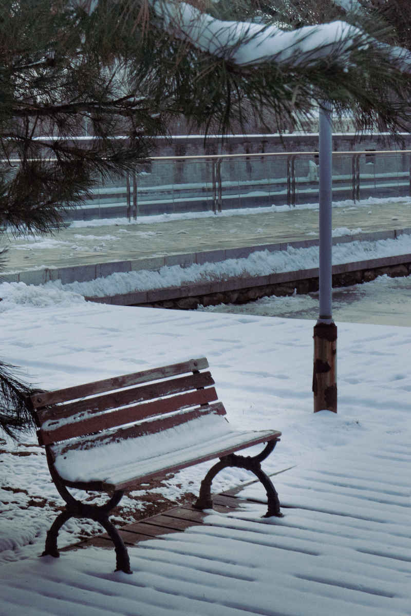 雪   椅子