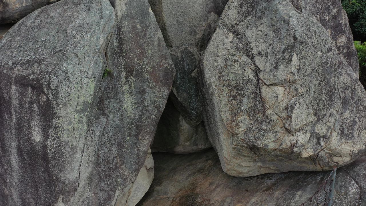 邓小平曾住的过罗三妹山