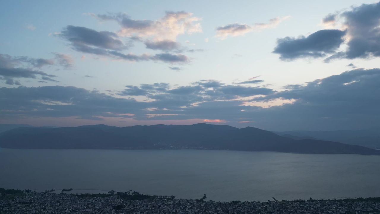 航拍 云南 大理 洱海 日出 彩霞