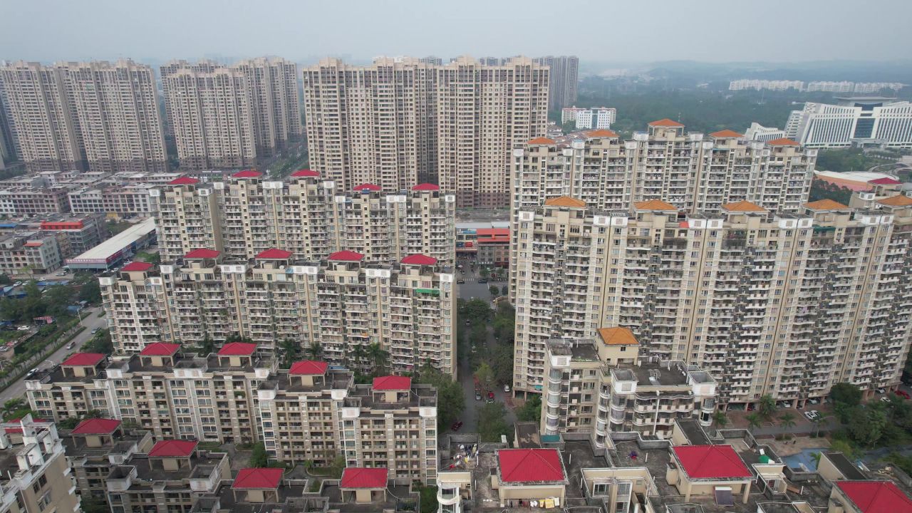 广西钦州城市高楼建筑交通航拍