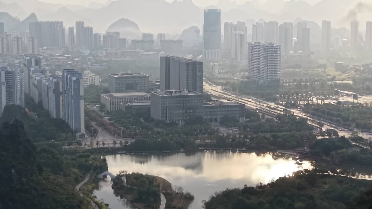 航拍临桂晨曦建筑山水环抱丨桂林临桂