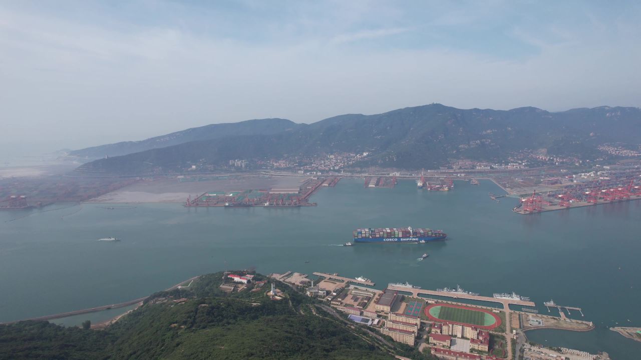 江苏连云港市连岛景区大海海浪沙滩 