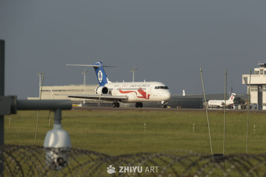 江西航空飞机起飞瞬间