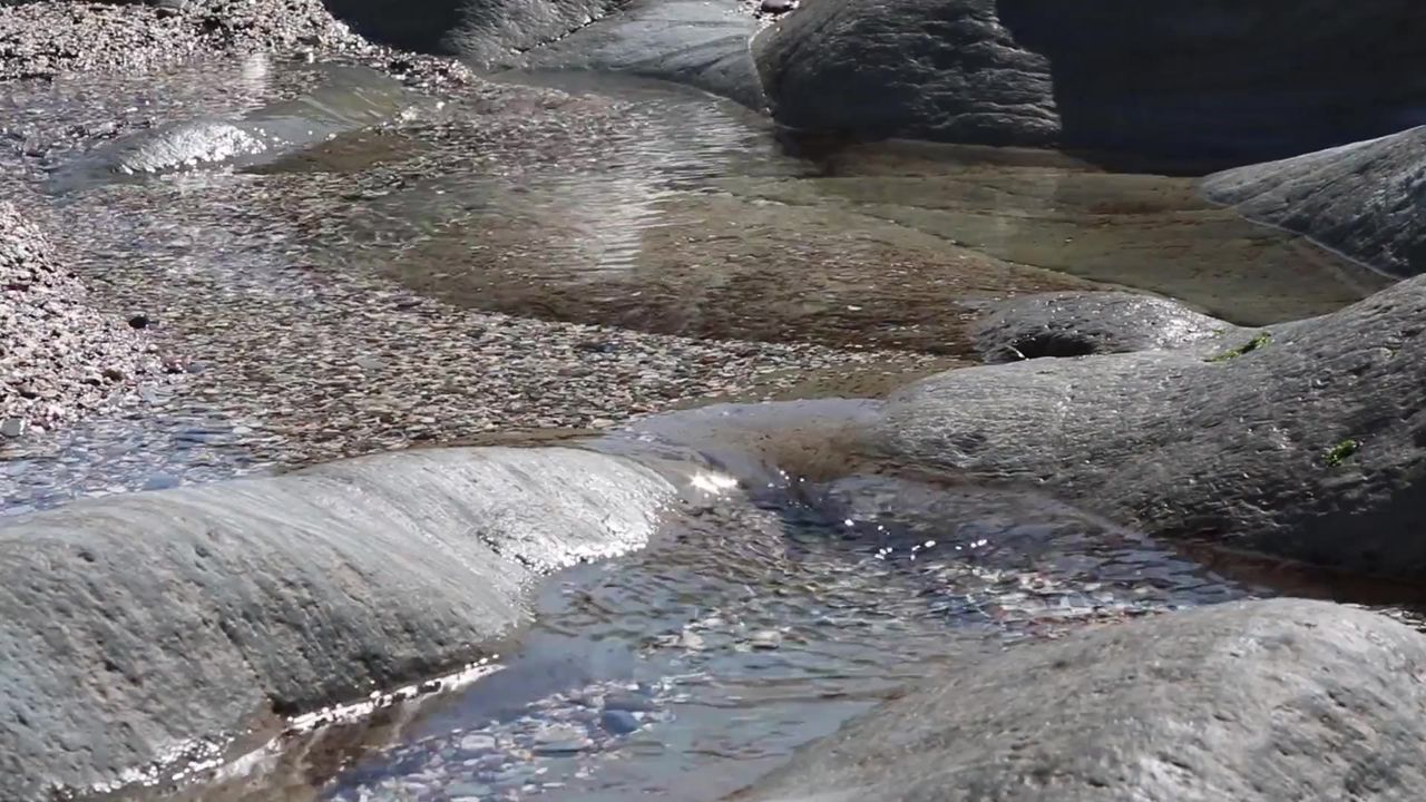 水溪岩清新自来水