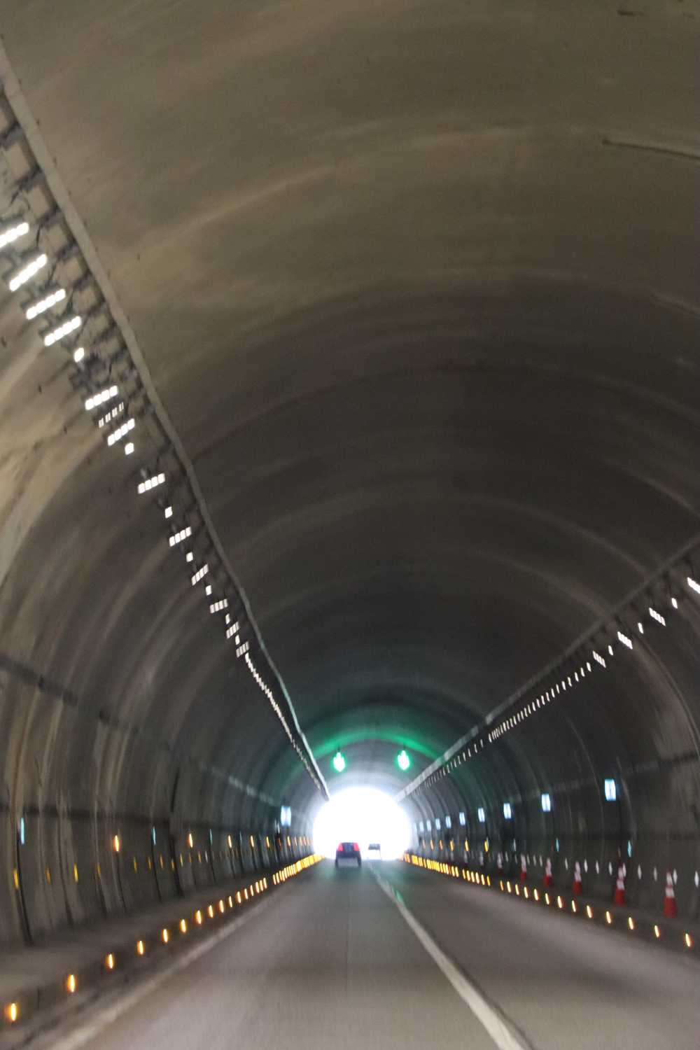 杭瑞高速隧道前方视角