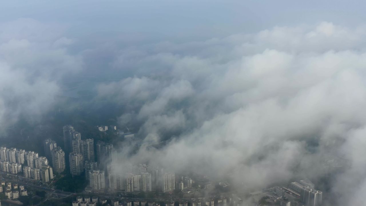 地标建筑上空的云世界柒