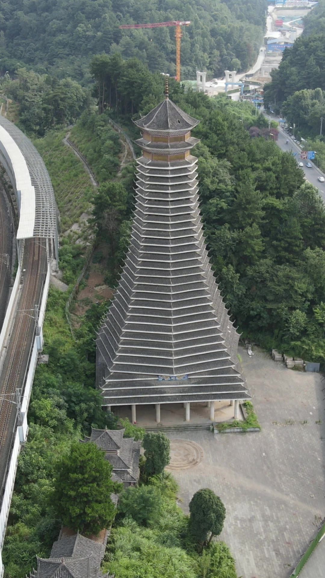 侗族特色建筑鼓楼竖屏航拍