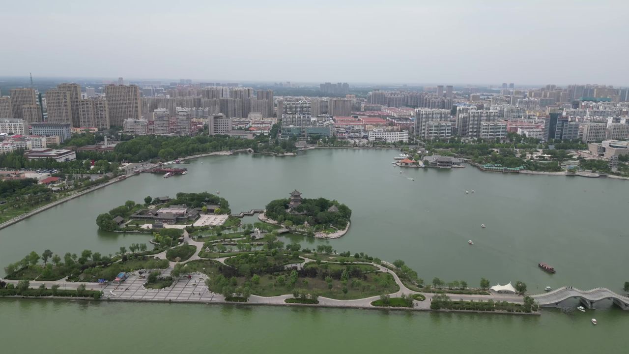 航拍山东聊城东昌湖景区